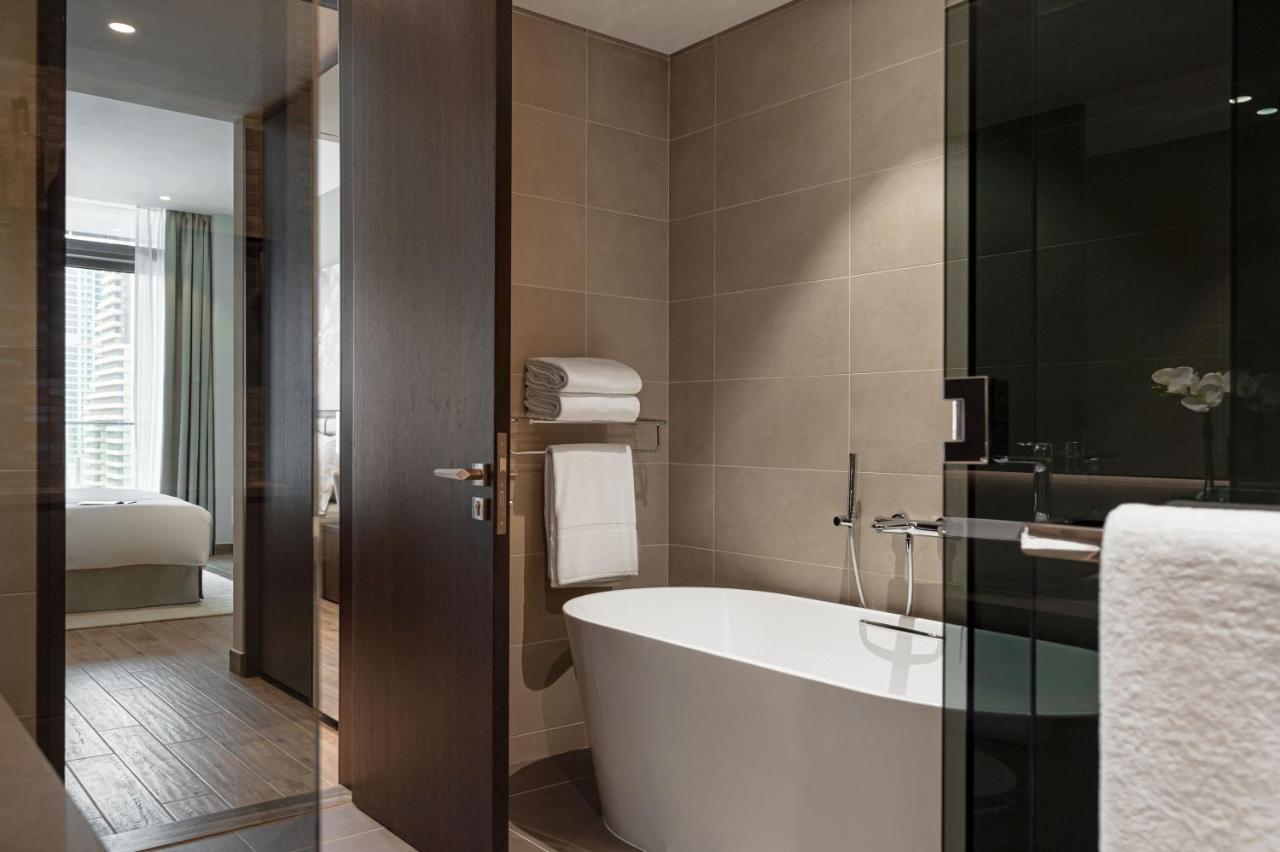 Premium One Bedroom Suite with Balcony & Marina View