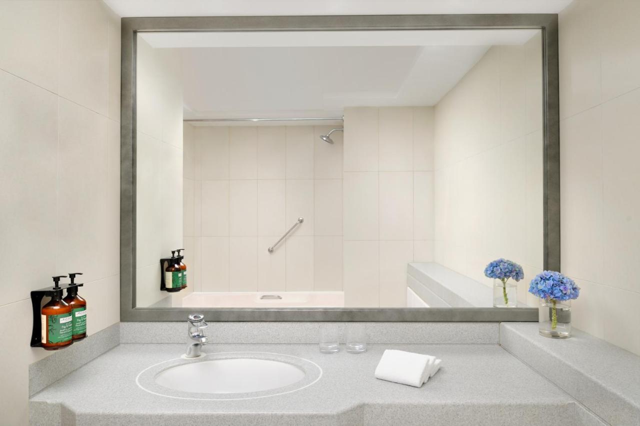 One Bedroom Suite,1457675521:JPEG