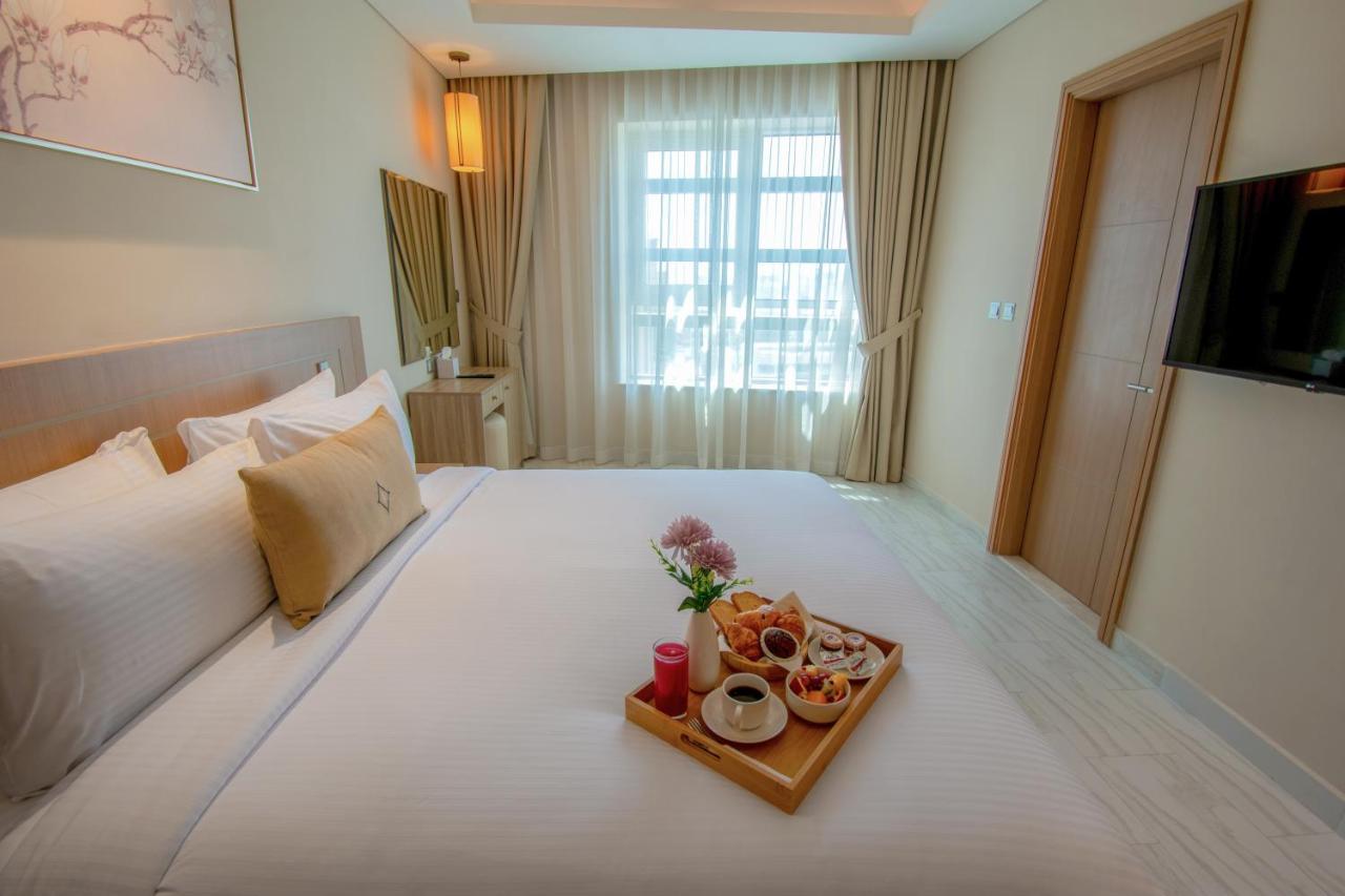 Premium Two-Bedroom Apartment Inclusive of complimentary shuttle bus to Deira City Centre & Dubai Festival City Mall