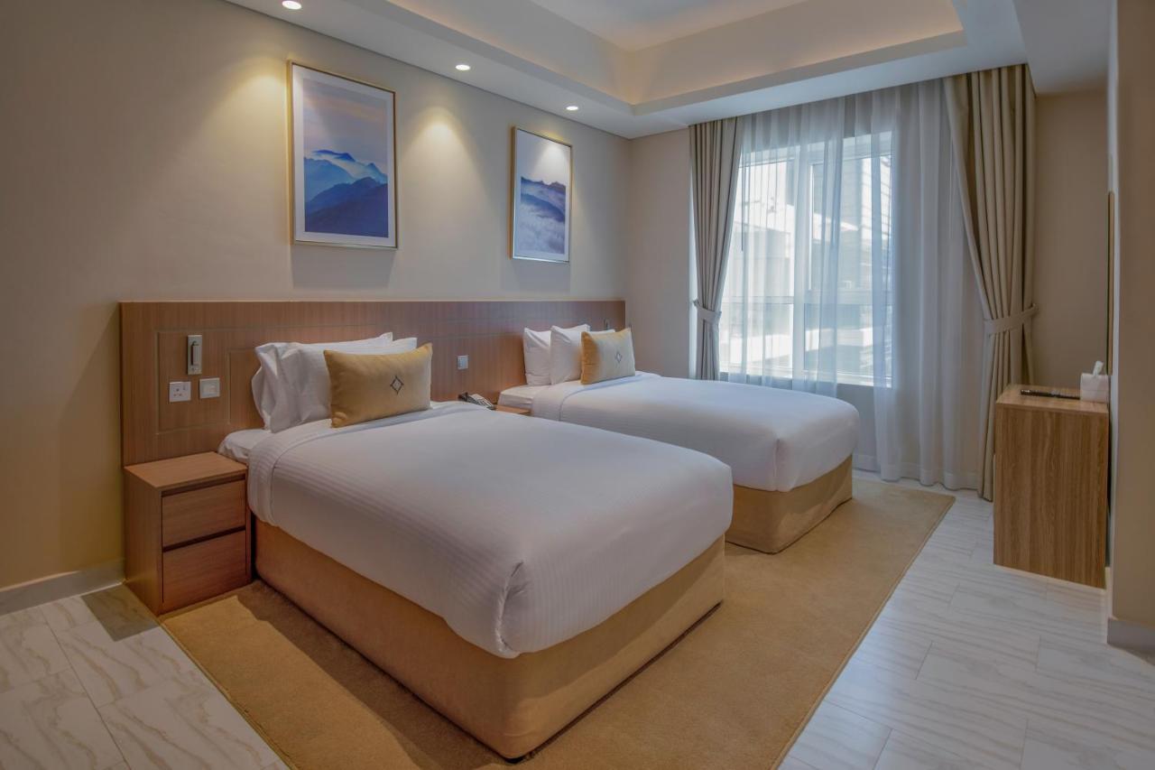 Deluxe Two-Bedroom Apartment Inclusive of complimentary shuttle bus to Deira City Centre & Dubai Festival City Mall