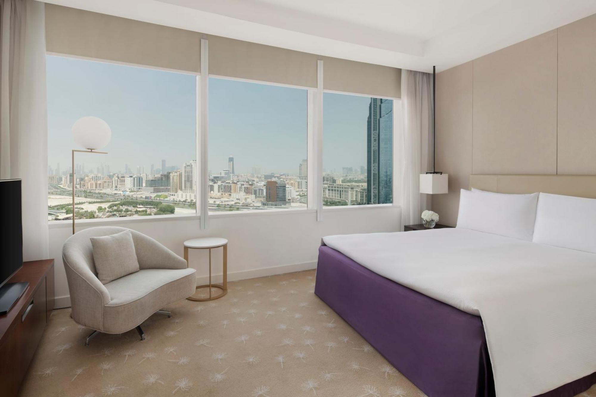 One-Bedroom Suite Club Lounge Access