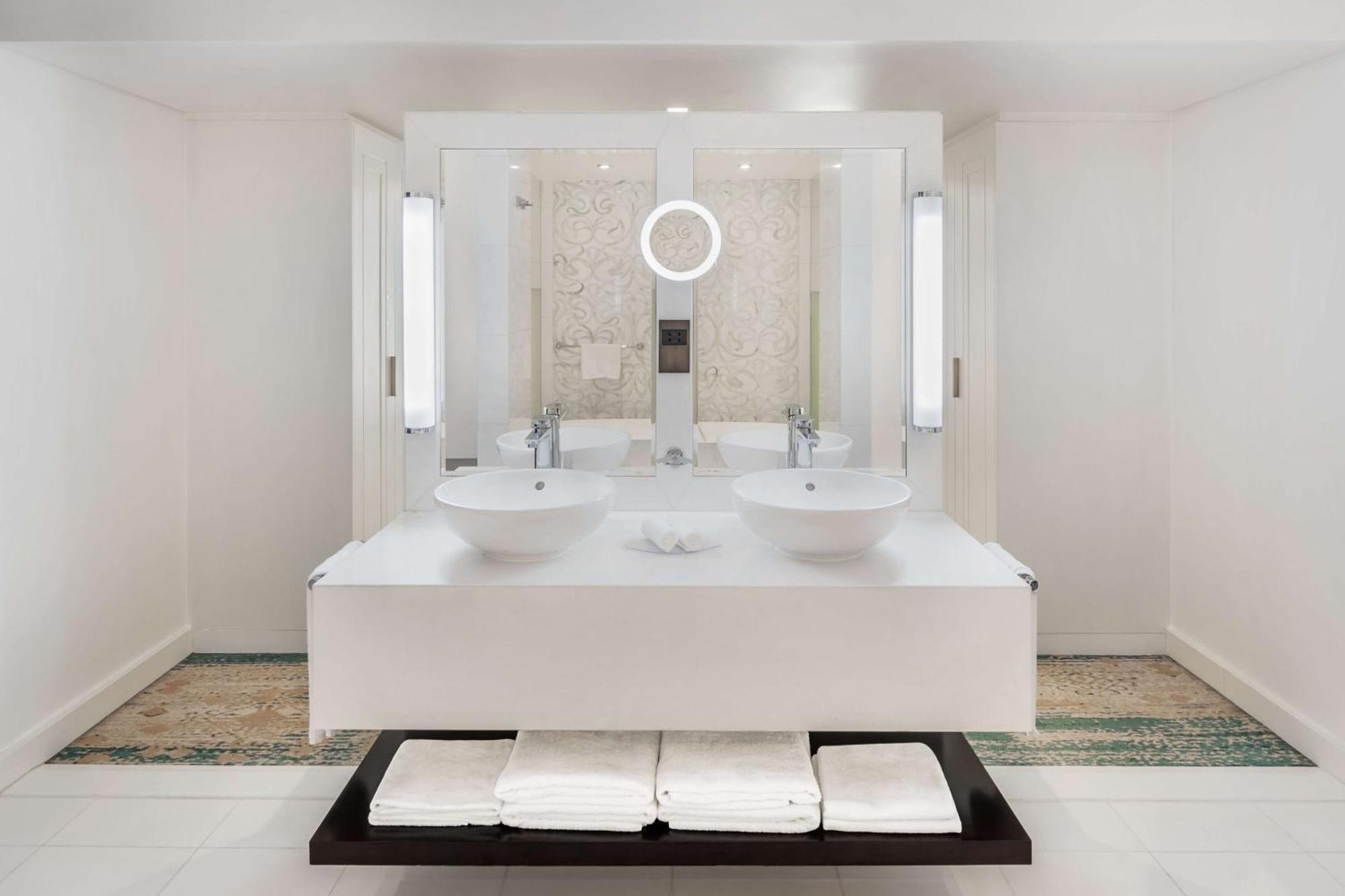 Presidential Suite with Creek View and Lounge Access - 25% Discount on F&B  and SPA,1551593137:JPEG