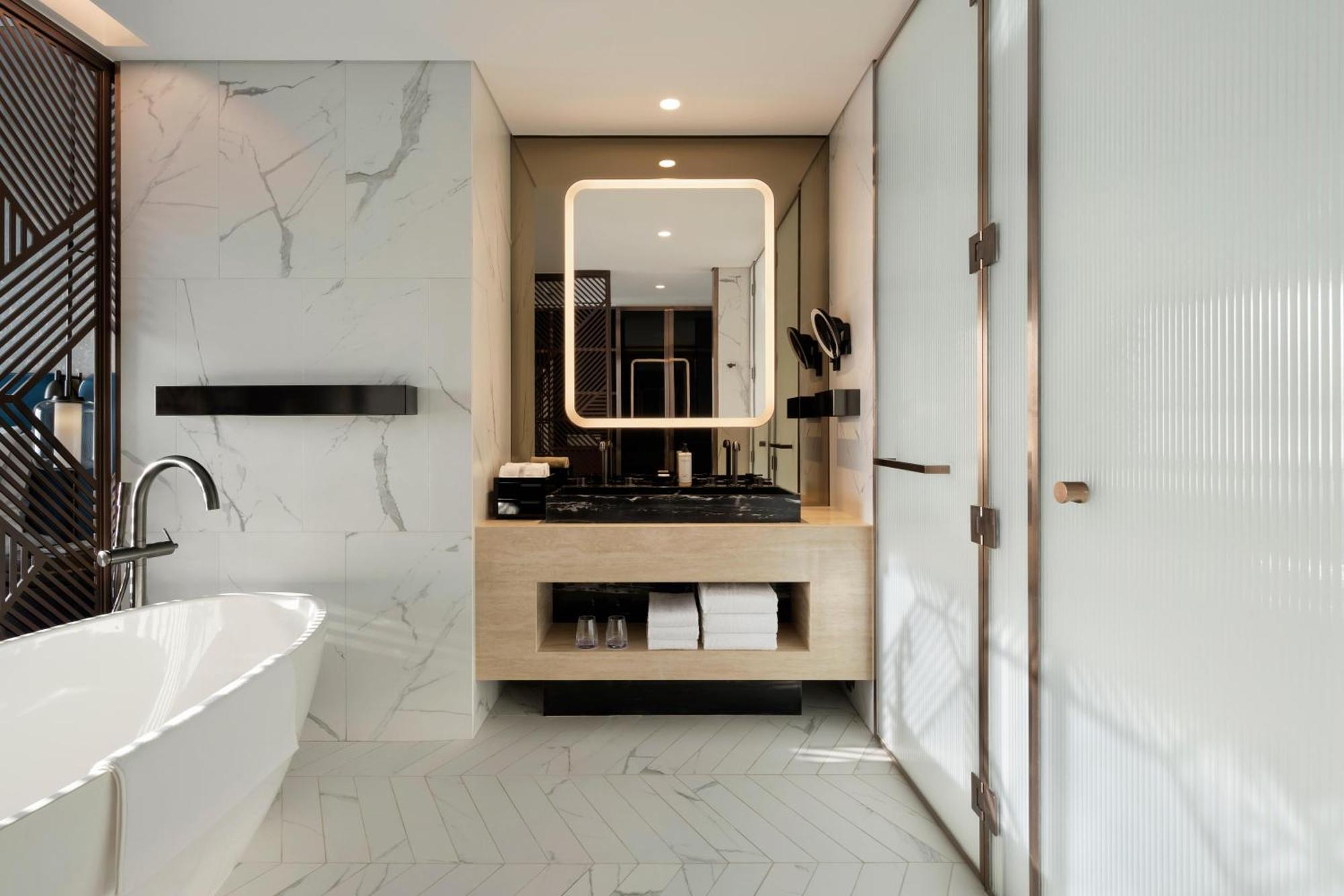 Twin Studio Marina Skyline View
