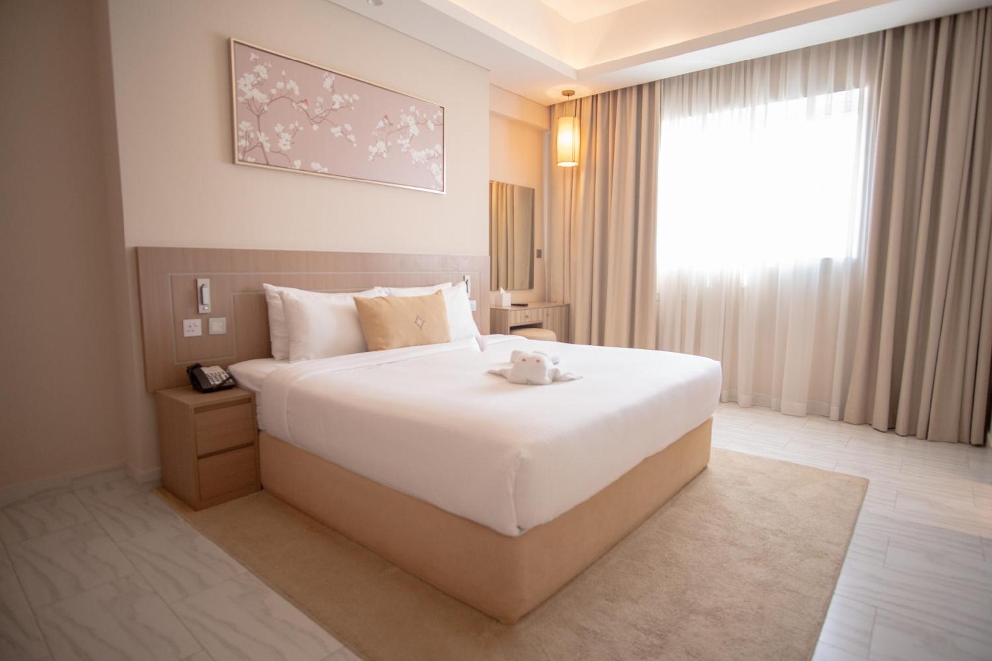 Deluxe Two-Bedroom Apartment Inclusive of complimentary shuttle bus to Deira City Centre & Dubai Festival City Mall