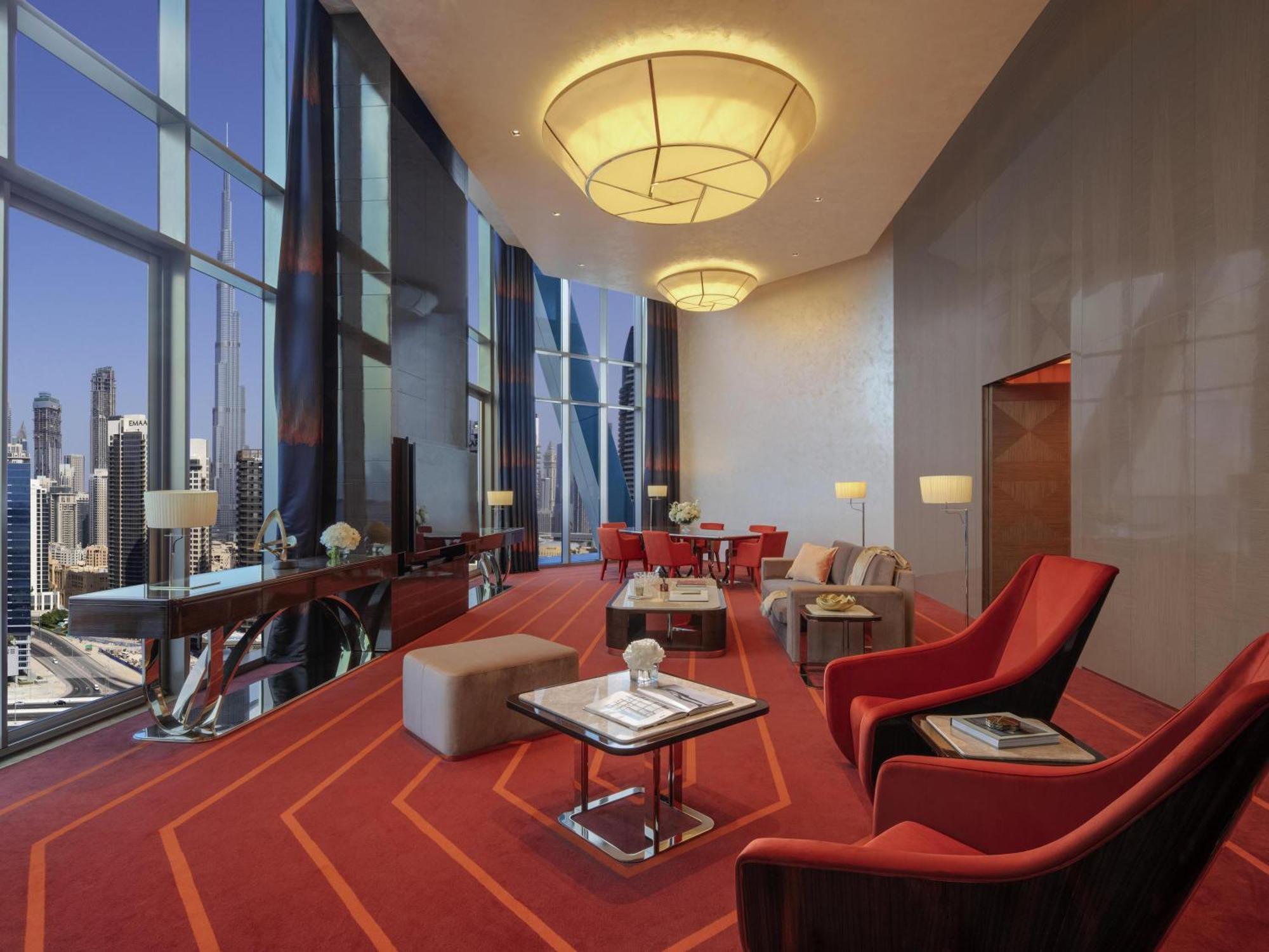 Rockstar King Suite