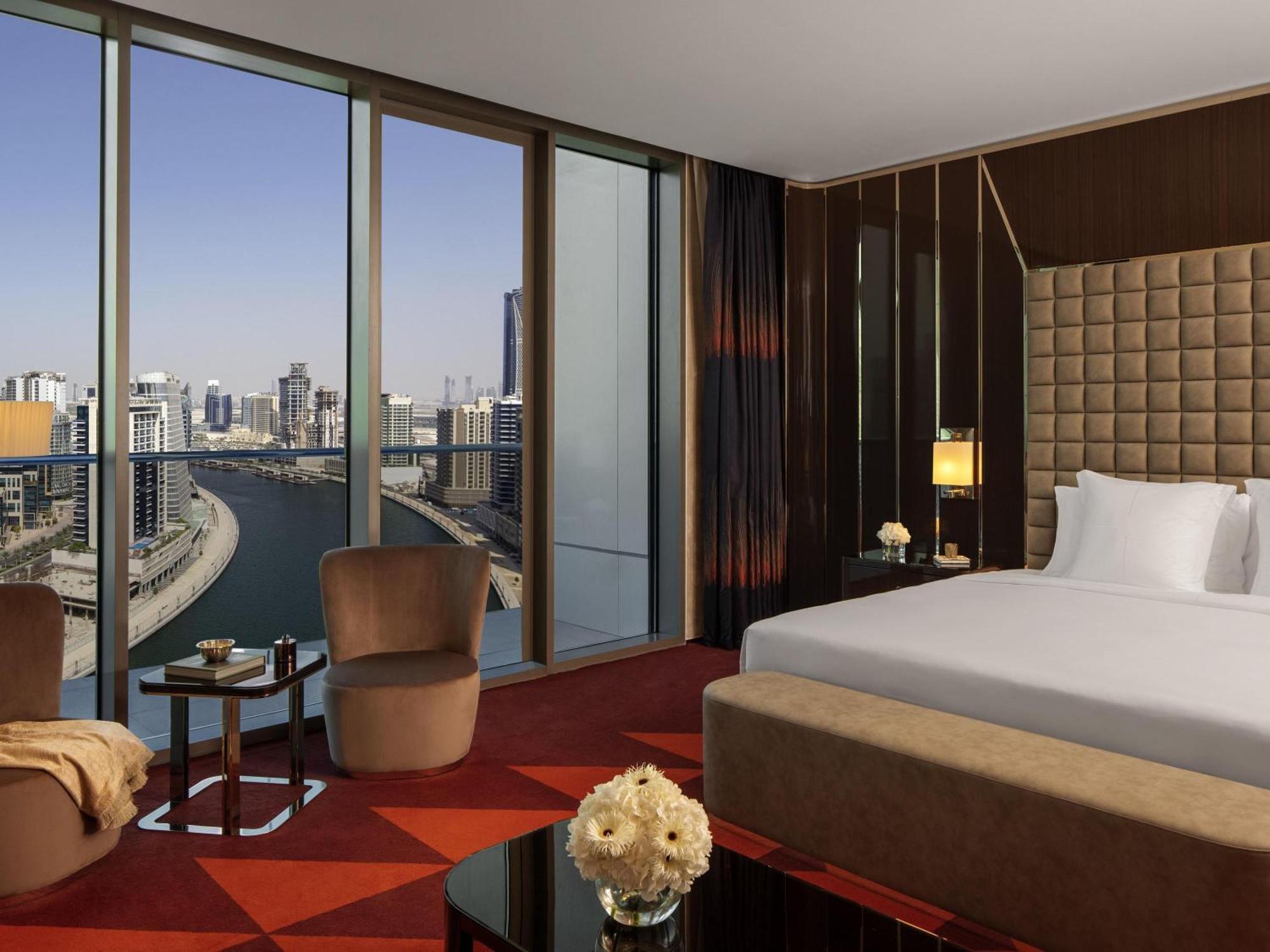 Rockstar King Suite