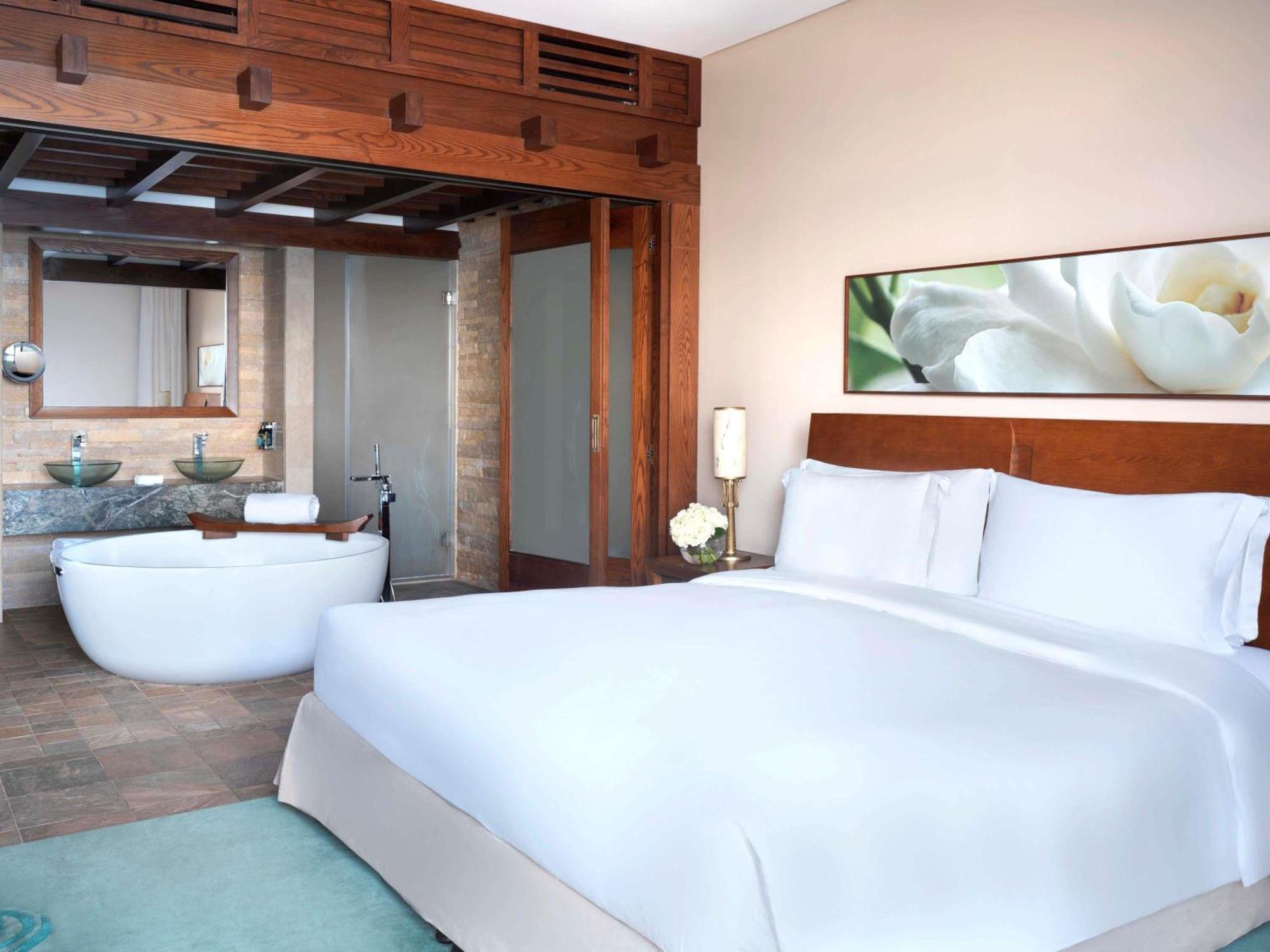 One Bedroom Seaview