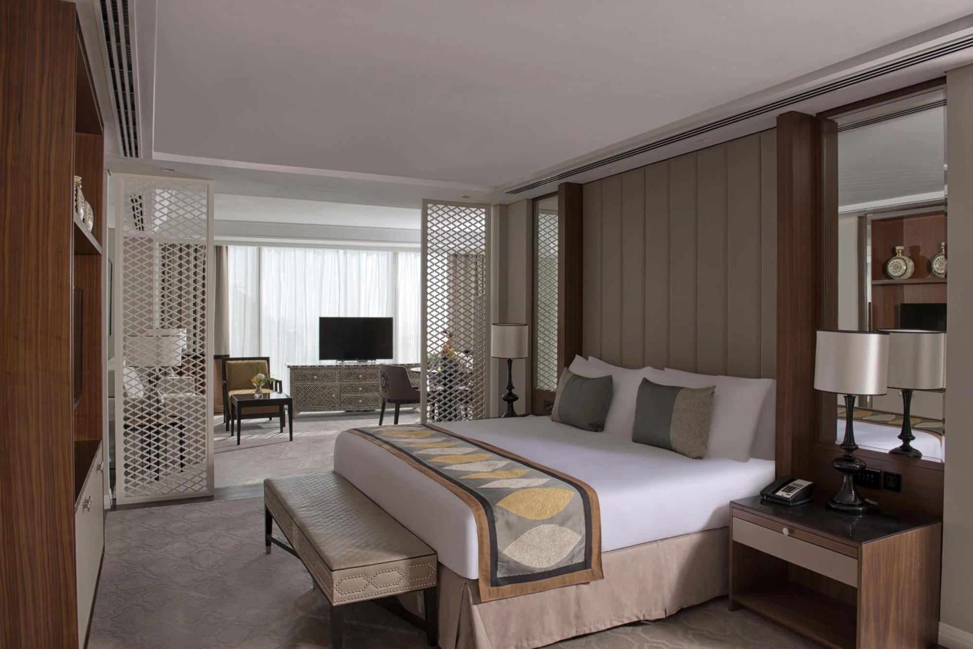 Luxury Junior Suite With City View,374530132:JPEG