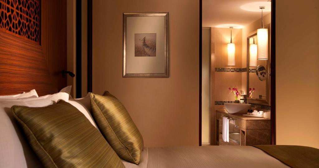 Fairmont Heritage King Room Enjoy a resort credit of 595 UAE Dirhams redeemable across all resort facilities only inclusive of property credit is booked,1770510147:JPEG