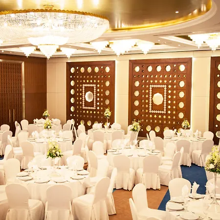 Radisson Blu Hotel, Dubai Deira Creek-3