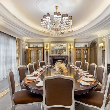 Al Habtoor Palace - Preferred Hotels & Resorts-3