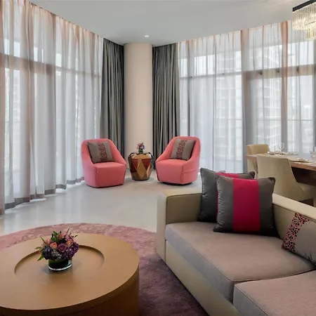 Hilton Dubai Creek Hotel & Residences-2