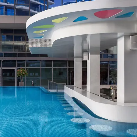 Hilton Dubai Creek Hotel & Residences-3