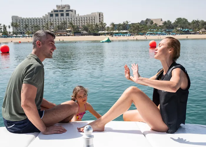 Ja Palm Tree Court, Dubai Hotel