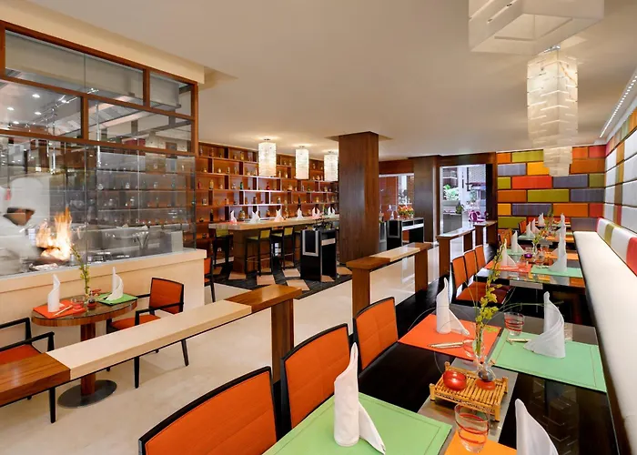 Dubai Hotels 5 StarCrowne Plaza - Jumeirah By Ihg